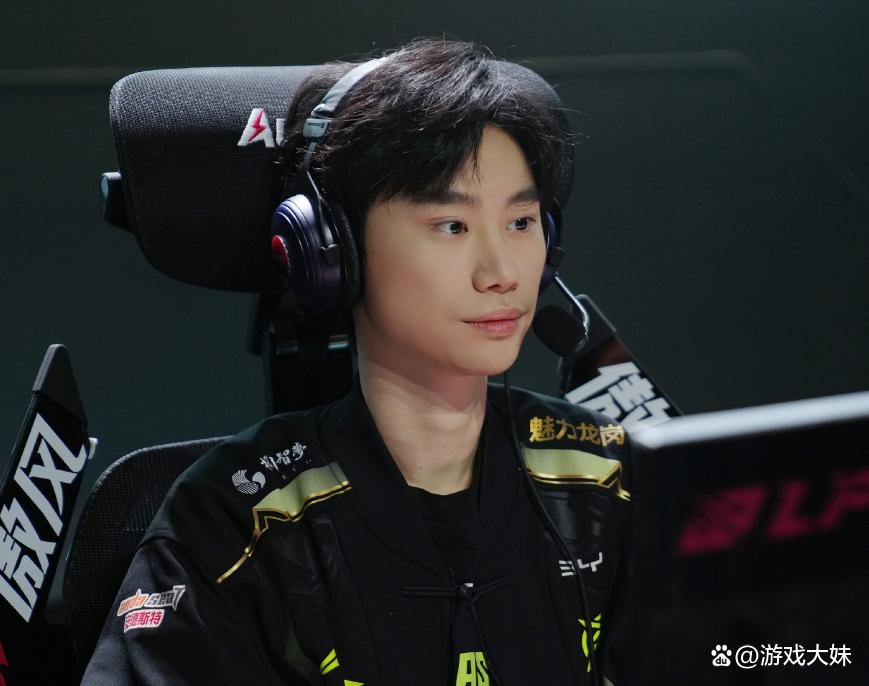 DRX险胜100T,Doinb线上压制力十足峡谷大战2025世界赛,引爆全场热议 DRX险胜100T,Doinb线上压制力十足峡谷大战2025世界赛,引爆全场热议