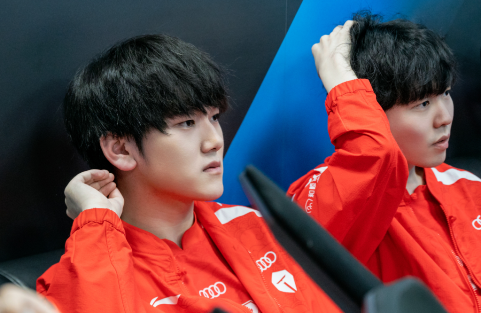 BRO血洗TES，Elk打出惊人五杀焦点之战半决赛，锁定晋级资格