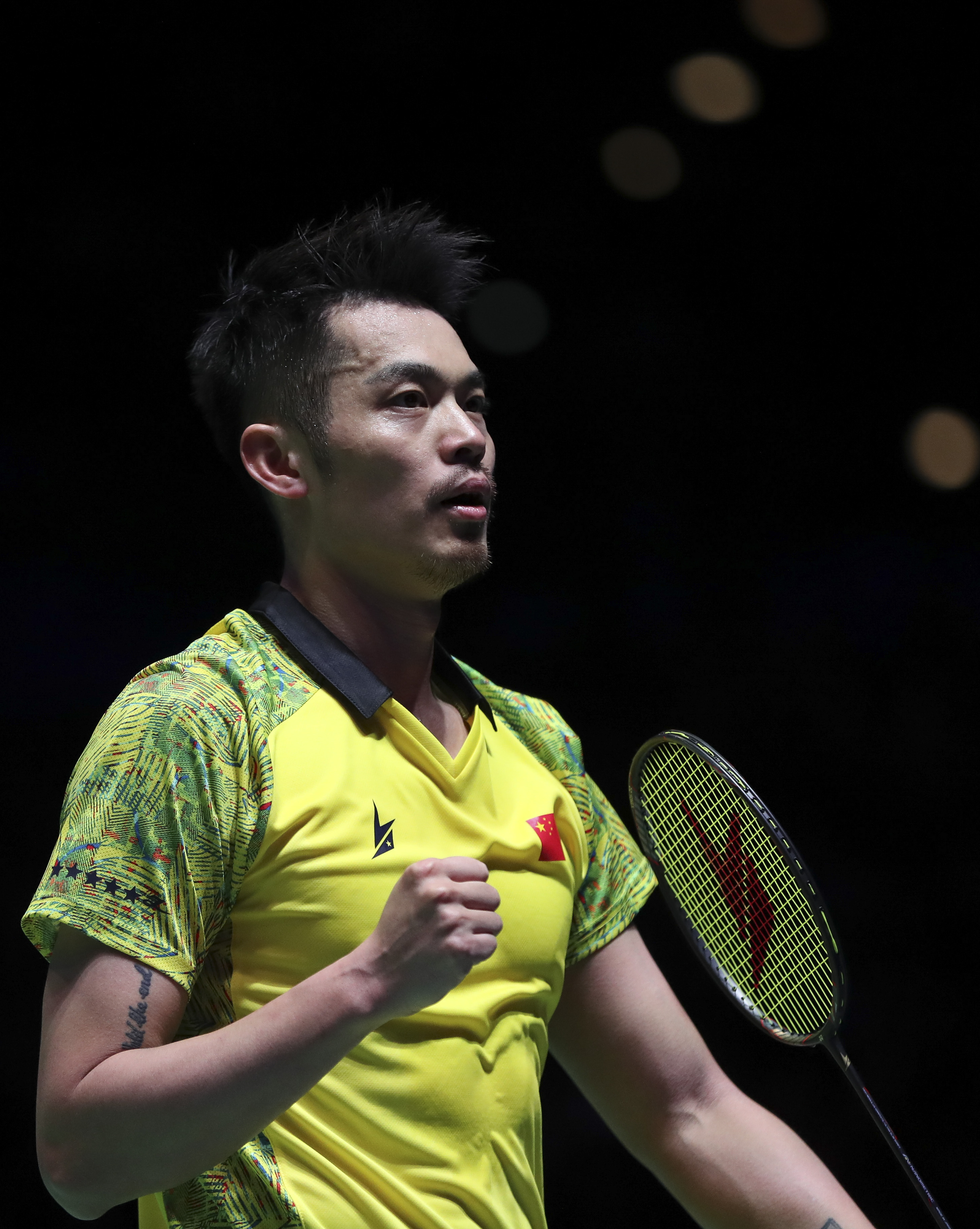 印尼羽毛球队轻取英格兰羽毛球队，林丹关键制胜